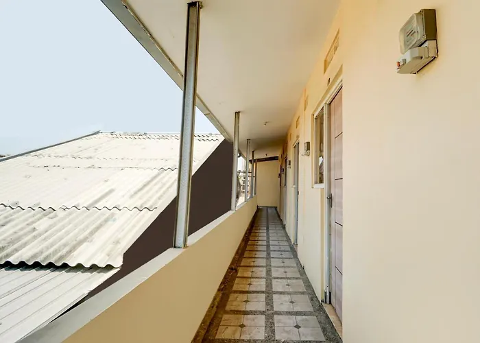 Oyo Life 93300 Homestay Puri Anggrek Syariah - Wage